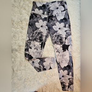 Old Navy Active Floral Leggings
